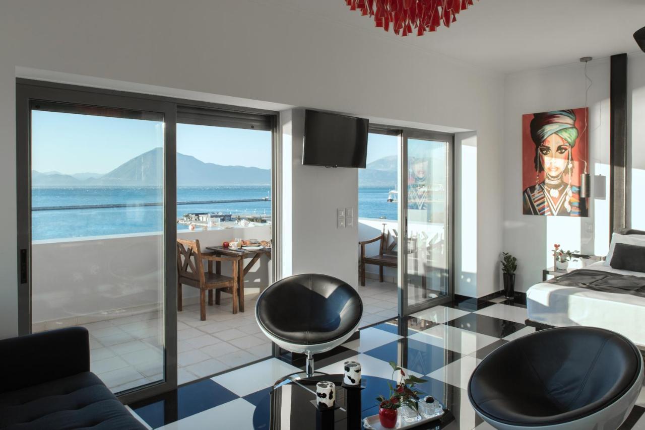 Majestic Penthouse In The Heart Of Patra公寓 外观 照片